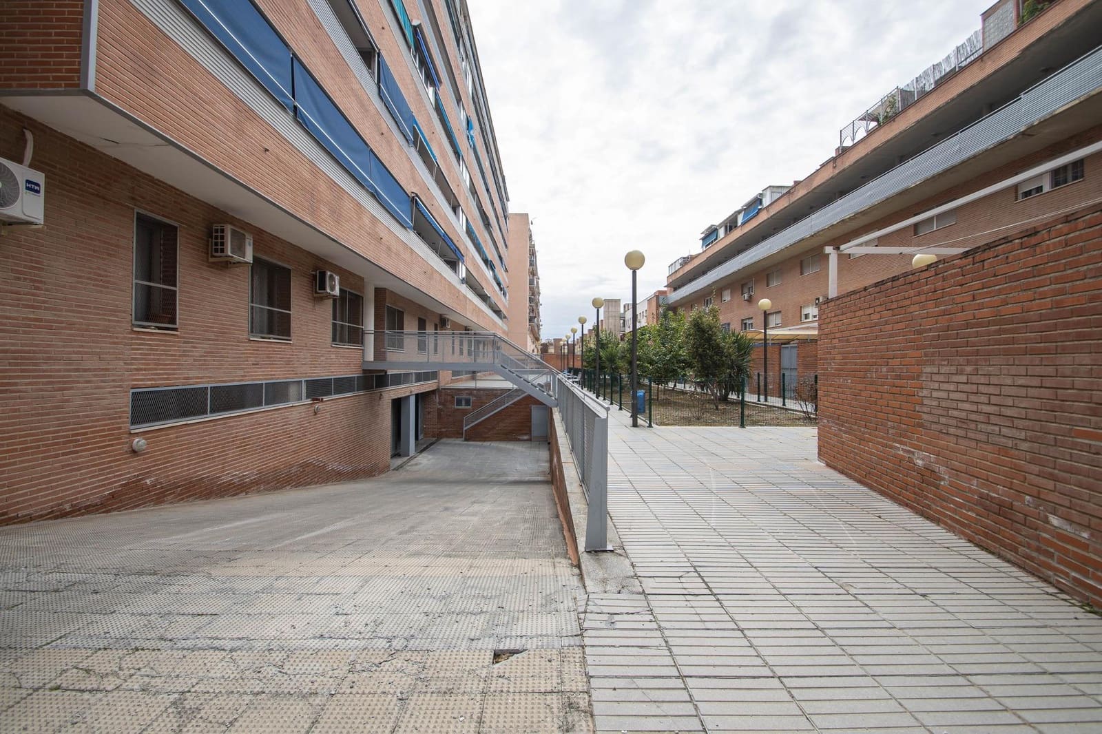 1 bedroom Flat for sale in Granada city with garage - € 125,000 (Ref: 9723789)