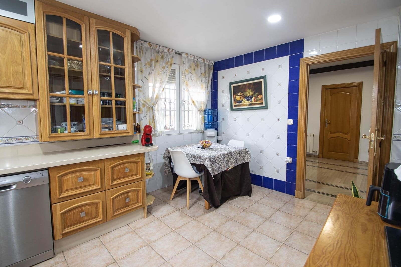 4 bedroom Villa for sale in Peligros with garage - € 299,999 (Ref: 9723793)