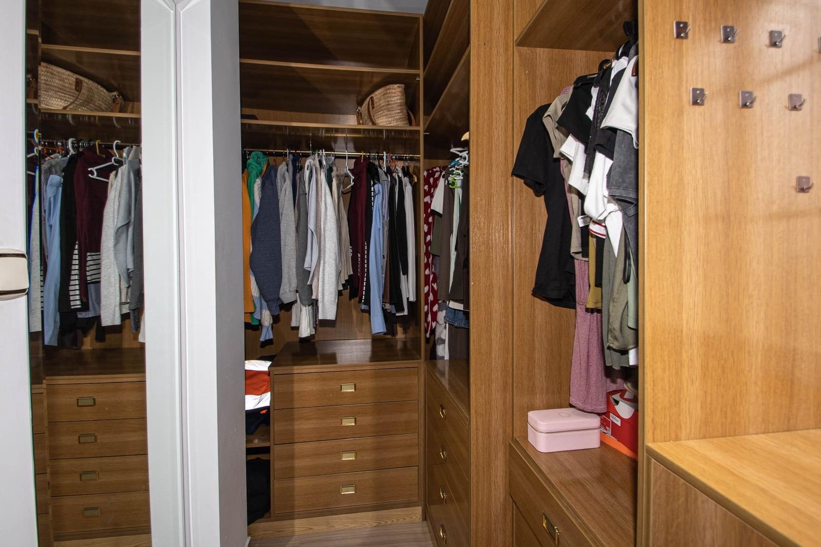 4 bedroom Villa for sale in Peligros with garage - € 299,999 (Ref: 9723793)