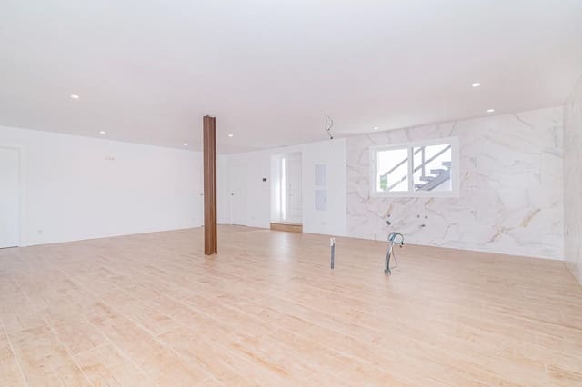 3 slaapkamer Villa te koop in Cájar met zwembad garage - € 399.000 (Ref: 9723794)