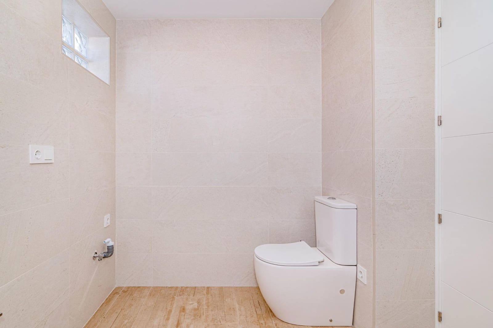 3 bedroom Villa for sale in Cajar with pool garage - € 399,000 (Ref: 9723794)