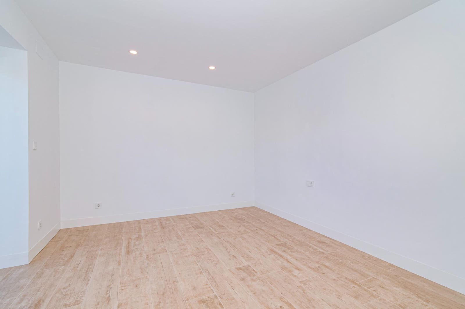 3 bedroom Villa for sale in Cajar with pool garage - € 399,000 (Ref: 9723794)