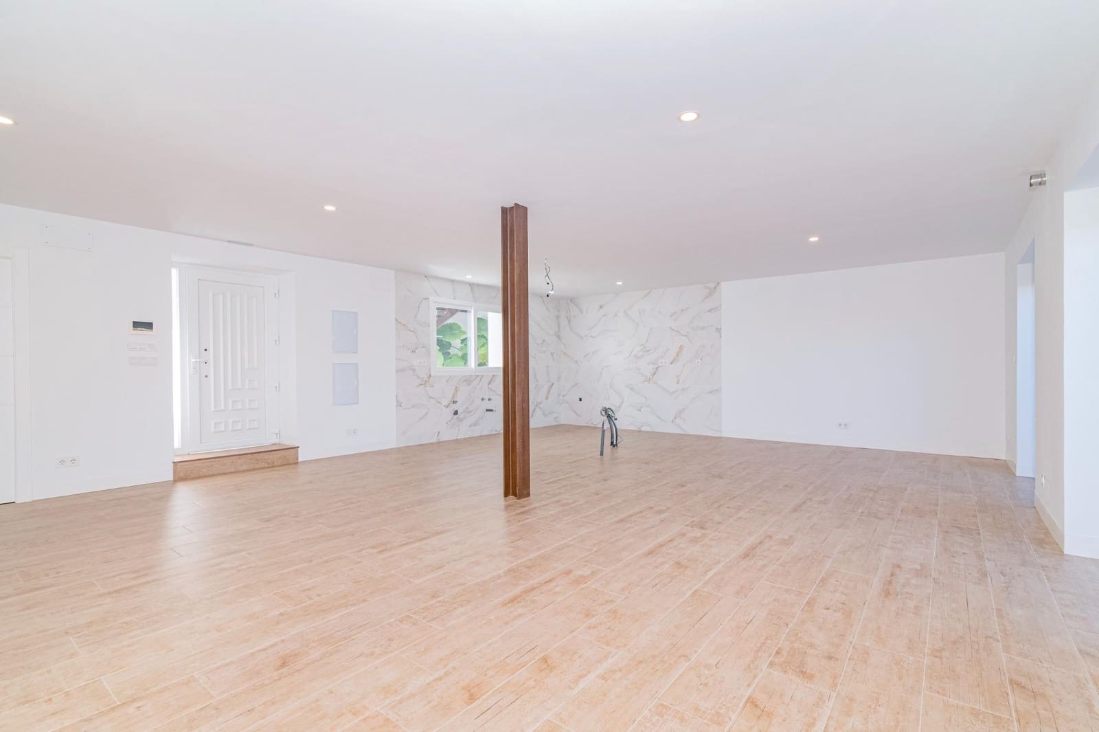 3 bedroom Villa for sale in Cajar with pool garage - € 399,000 (Ref: 9723794)