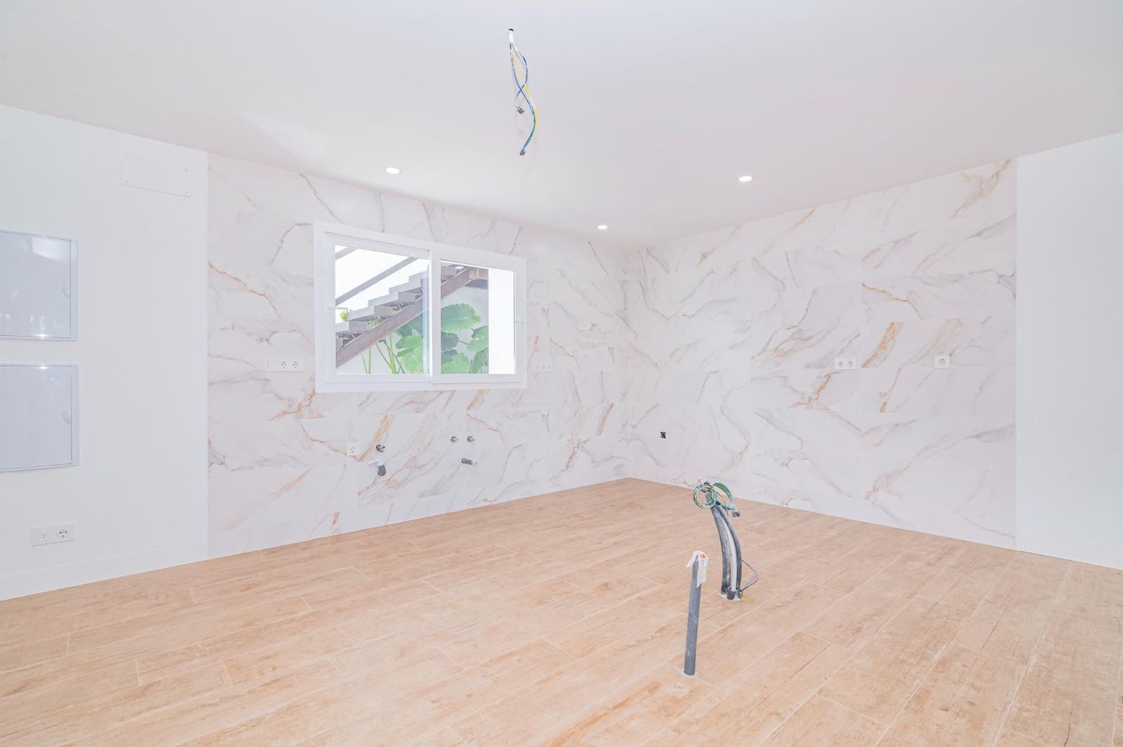 3 bedroom Villa for sale in Cajar with pool garage - € 399,000 (Ref: 9723794)