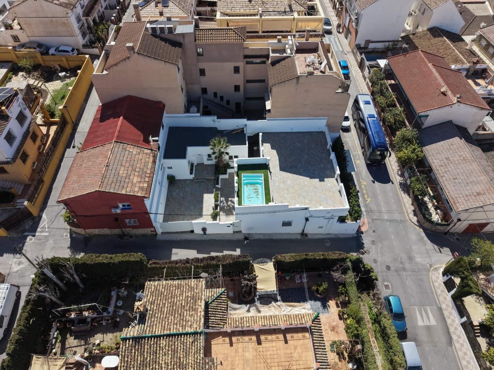 3 bedroom Villa for sale in Cajar with pool garage - € 399,000 (Ref: 9723794)