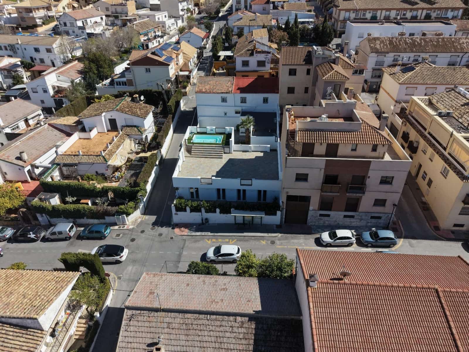 3 bedroom Villa for sale in Cajar with pool garage - € 399,000 (Ref: 9723794)