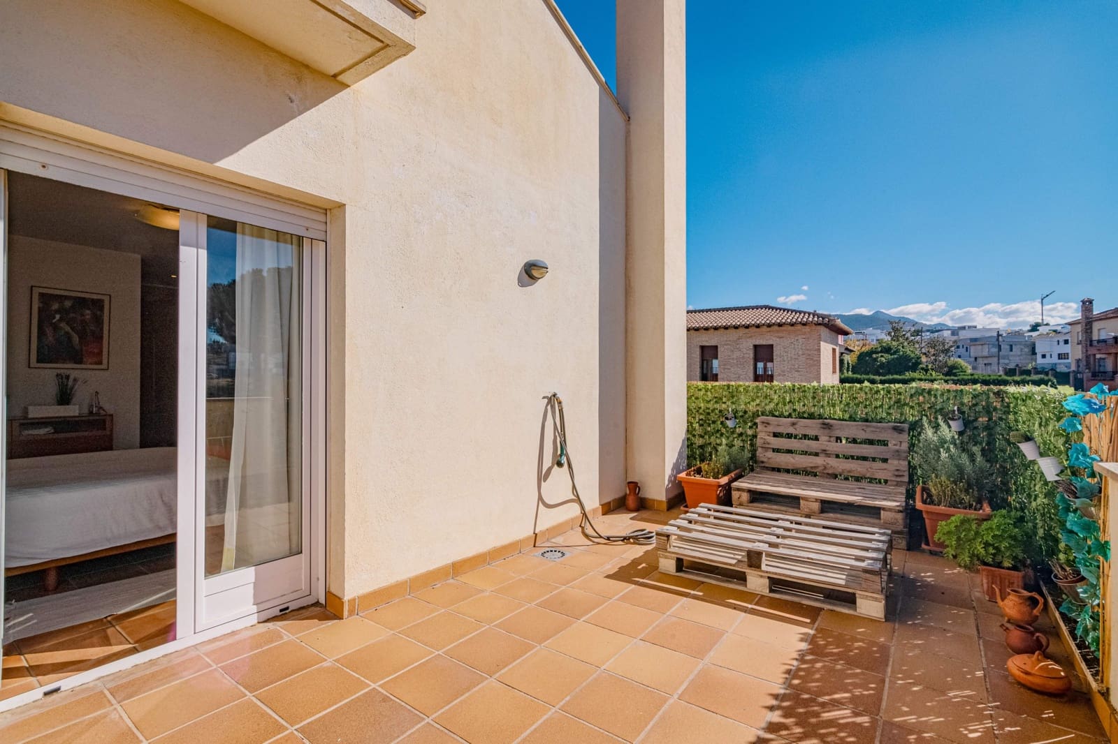 7 bedroom Villa for sale in La Zubia - € 450,000 (Ref: 9723799)