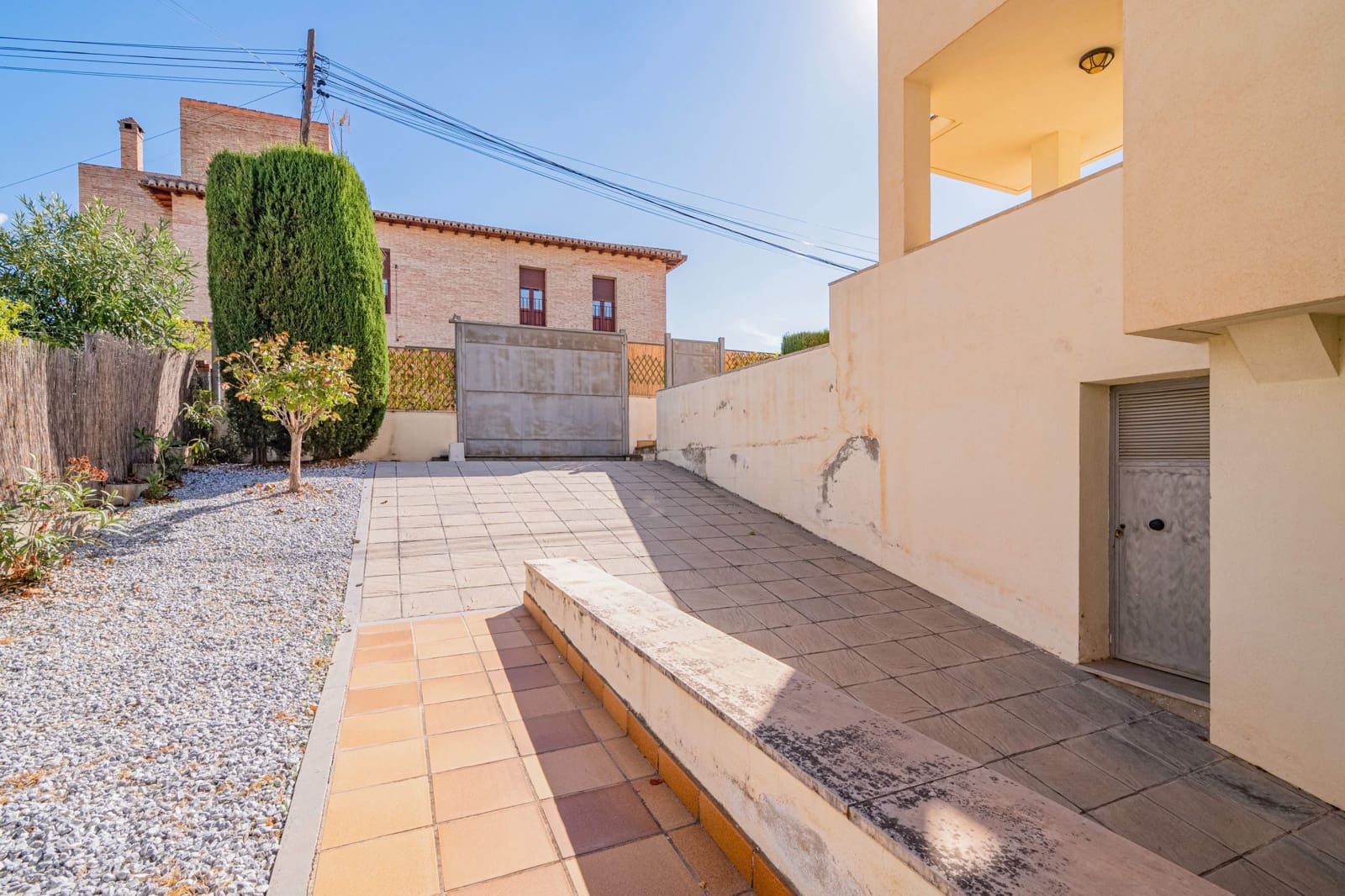 7 bedroom Villa for sale in La Zubia - € 450,000 (Ref: 9723799)