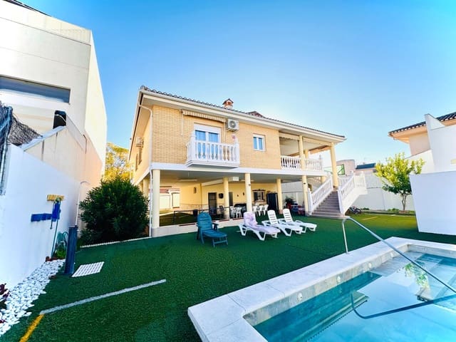 4 sypialnia Willa na sprzedaż w Santa Fe z basenem - 349 900 € (Ref: 9723800)