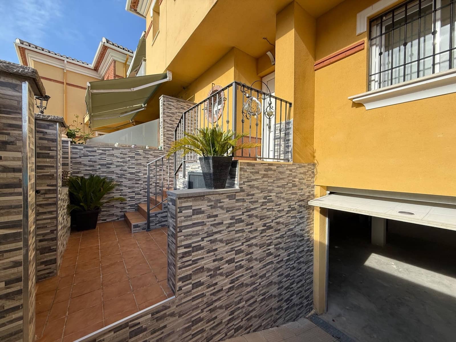 3 bedroom Terraced Villa for sale in Gojar with garage - € 229,900 (Ref: 9723803)