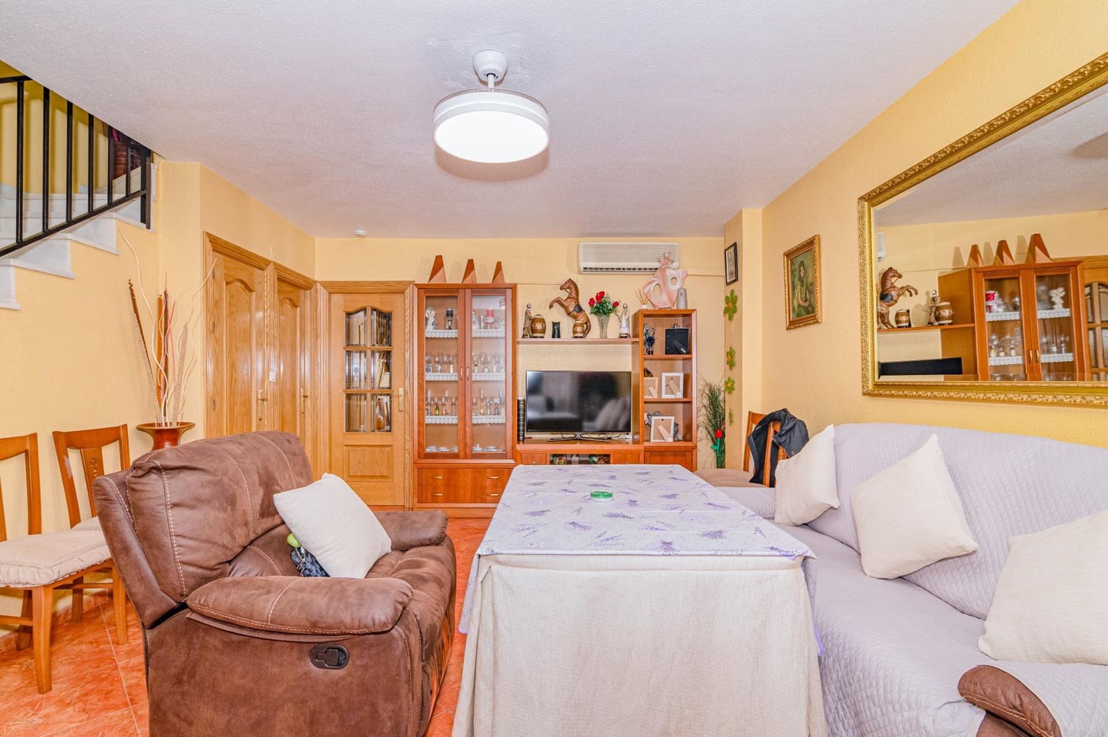 3 bedroom Terraced Villa for sale in Las Gabias with garage - € 218,000 (Ref: 9723804)