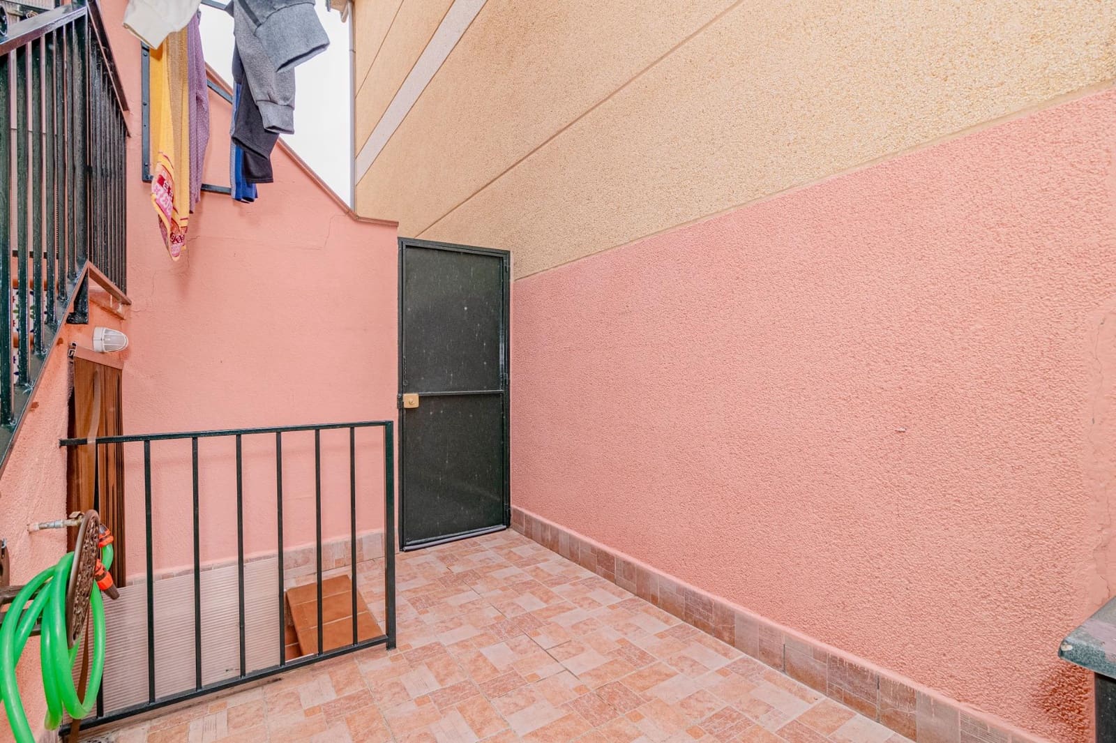 3 bedroom Terraced Villa for sale in Las Gabias with garage - € 218,000 (Ref: 9723804)