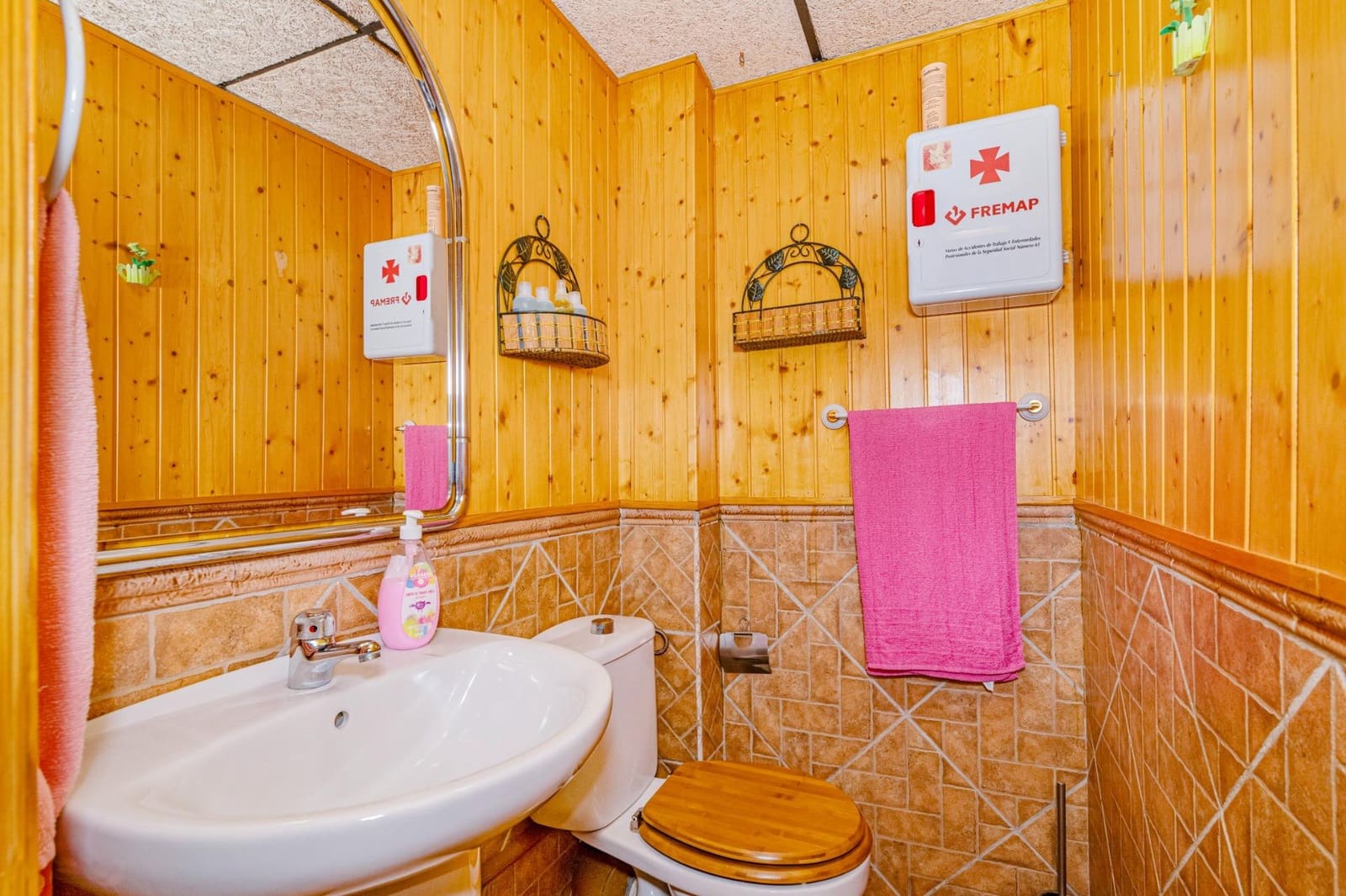 3 bedroom Terraced Villa for sale in Las Gabias with garage - € 218,000 (Ref: 9723804)