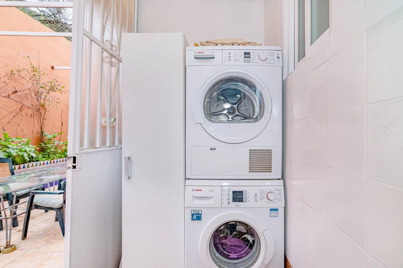 4 bedroom Terraced Villa for sale in Granada city with garage - € 440,000 (Ref: 9723806)