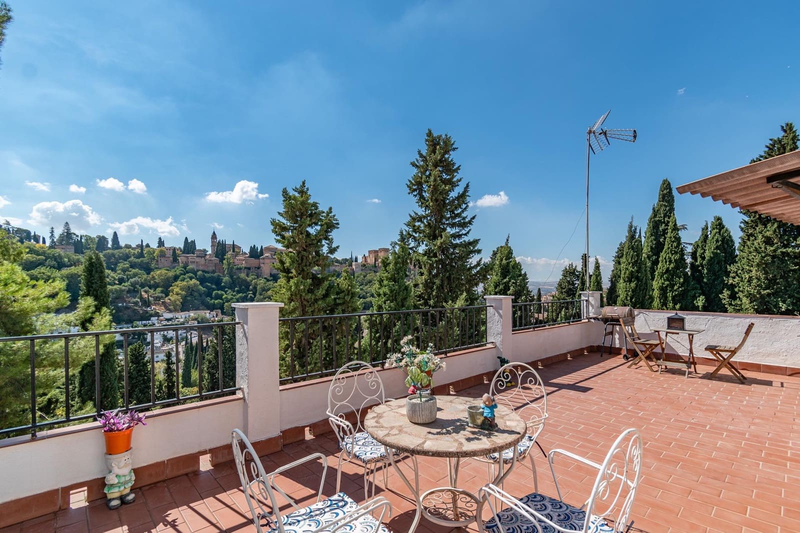 3 slaapkamer Huis te koop in Granada stad - € 440.000 (Ref: 9723807)