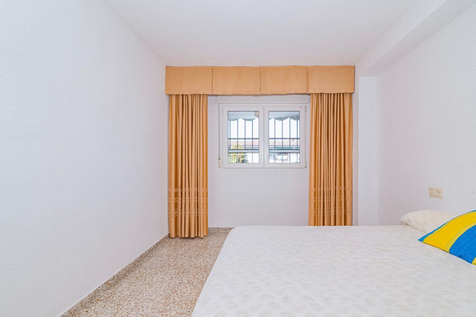 3 bedroom Flat for sale in Granada city - € 163,000 (Ref: 9726708)