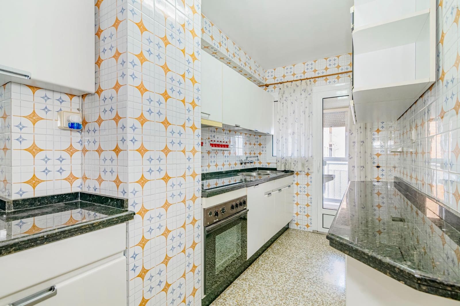 3 bedroom Flat for sale in Granada city - € 163,000 (Ref: 9726708)