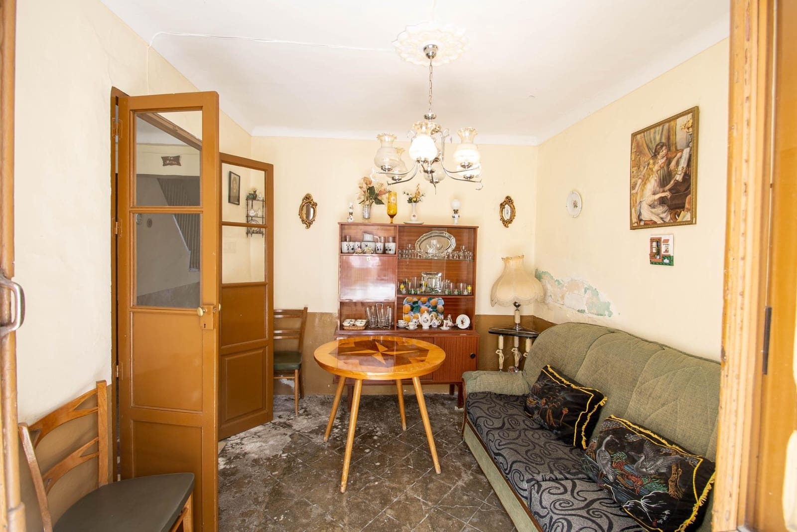 6 bedroom Terraced Villa for sale in Illora - € 89,000 (Ref: 9726709)