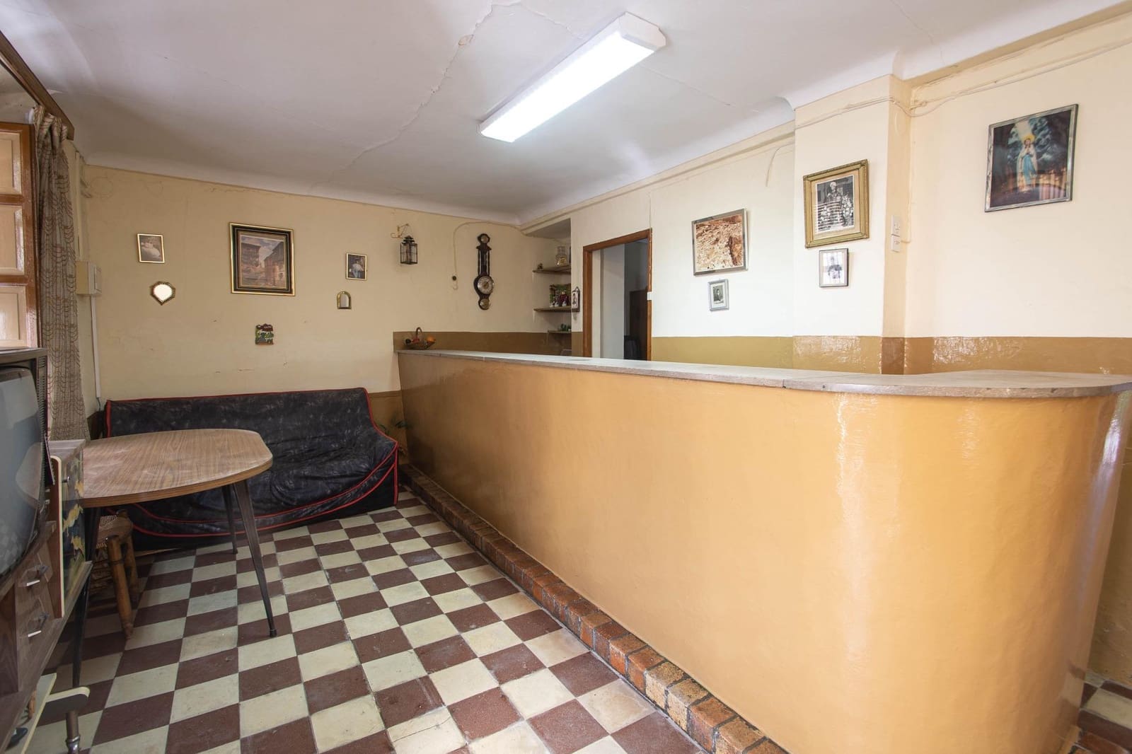 6 bedroom Terraced Villa for sale in Illora - € 89,000 (Ref: 9726709)