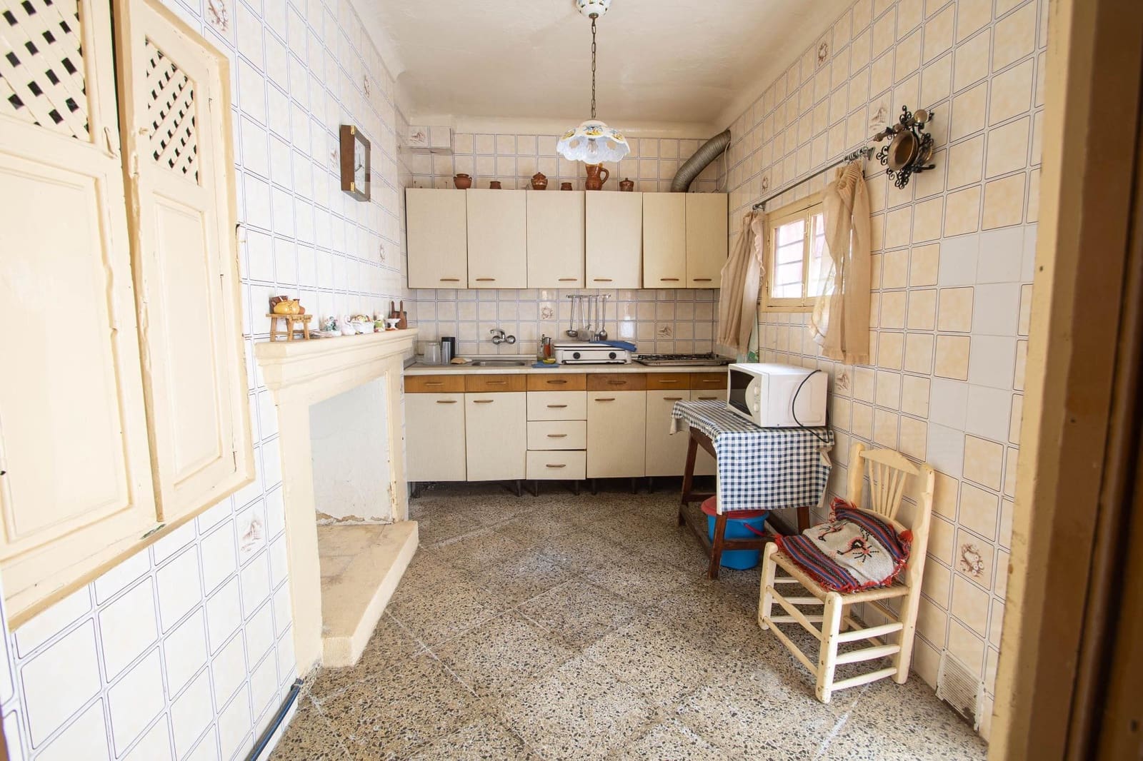 6 bedroom Terraced Villa for sale in Illora - € 89,000 (Ref: 9726709)