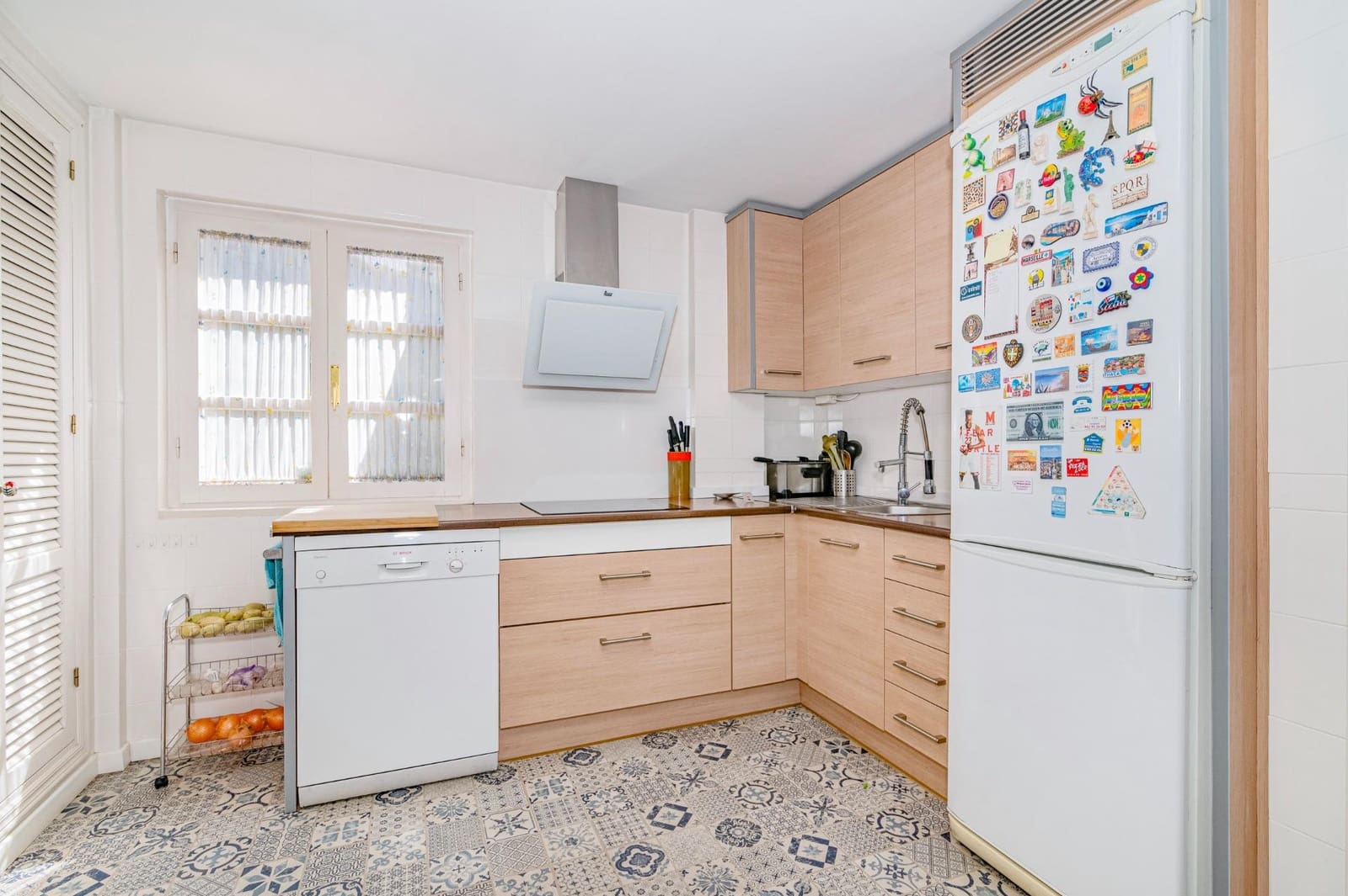 4 bedroom Villa for sale in Albolote with pool garage - € 339,000 (Ref: 9726710)