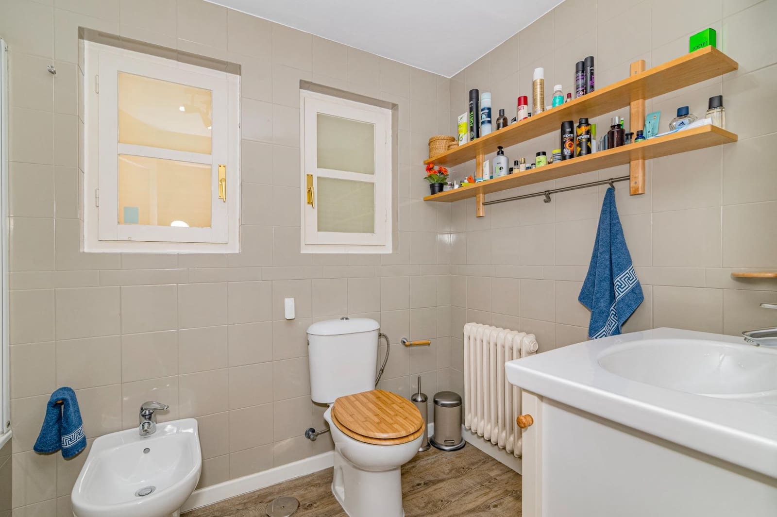 4 bedroom Villa for sale in Albolote with pool garage - € 339,000 (Ref: 9726710)