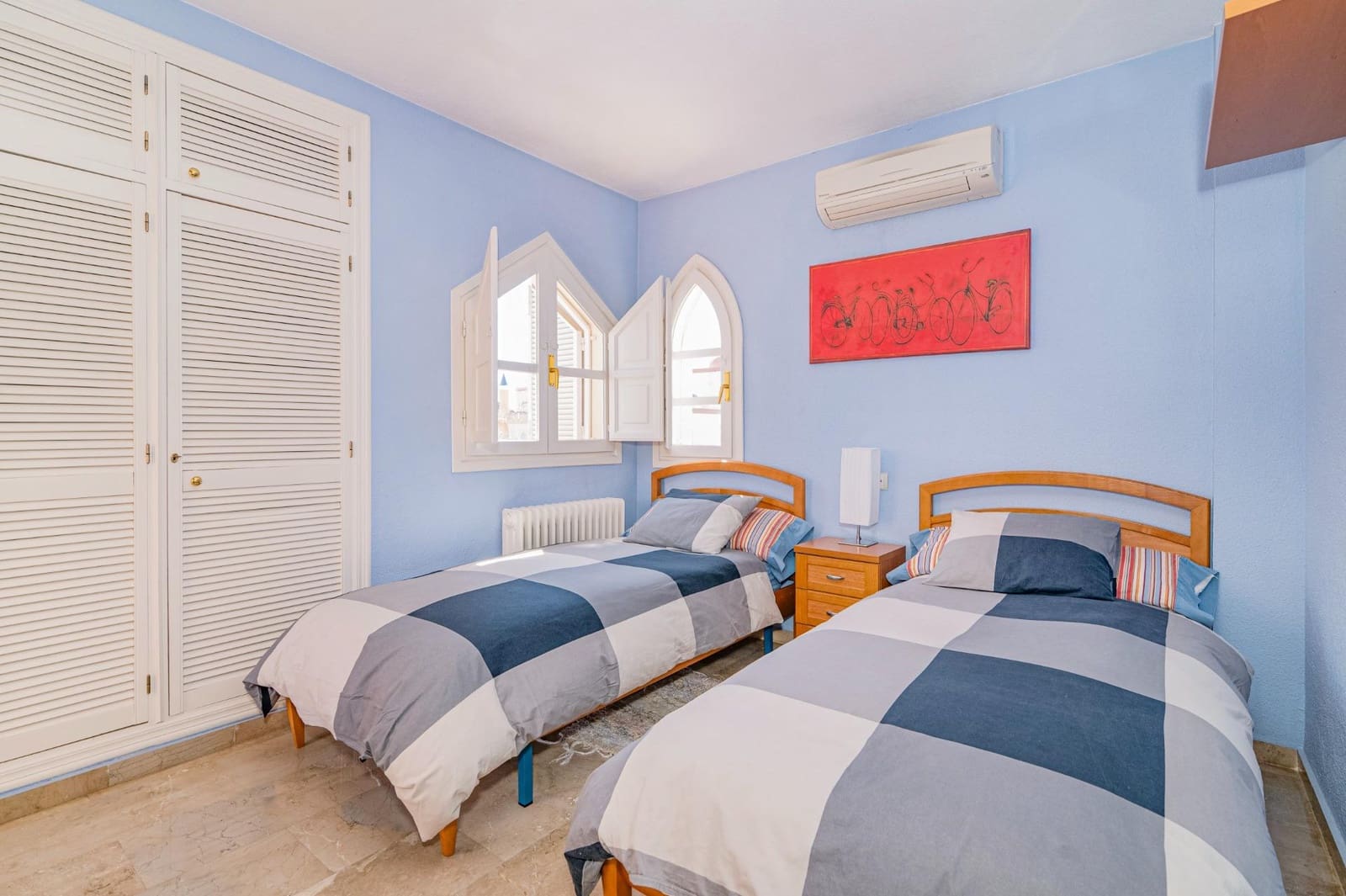 4 bedroom Villa for sale in Albolote with pool garage - € 339,000 (Ref: 9726710)