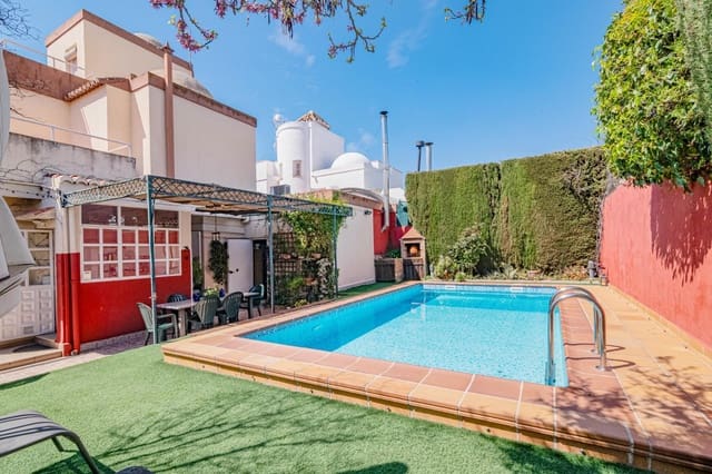 Chalet de 4 habitaciones en Albolote en venta con piscina garaje - 339.000 € (Ref: 9726710)