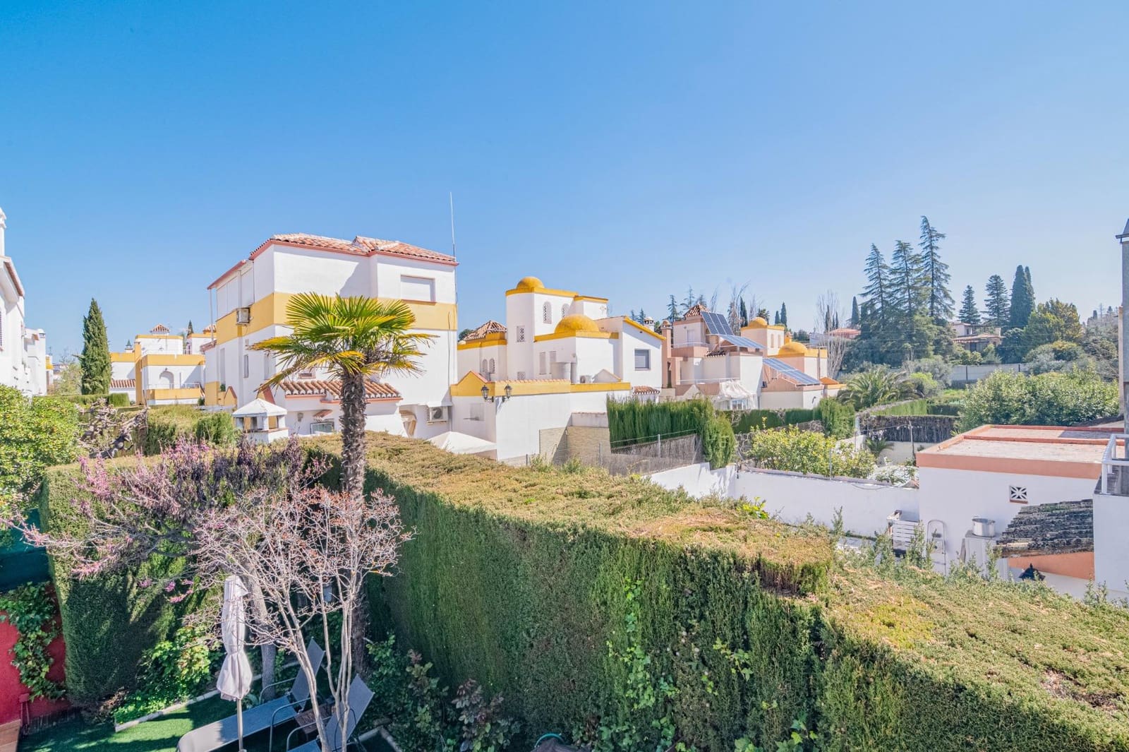 4 bedroom Villa for sale in Albolote with pool garage - € 339,000 (Ref: 9726710)