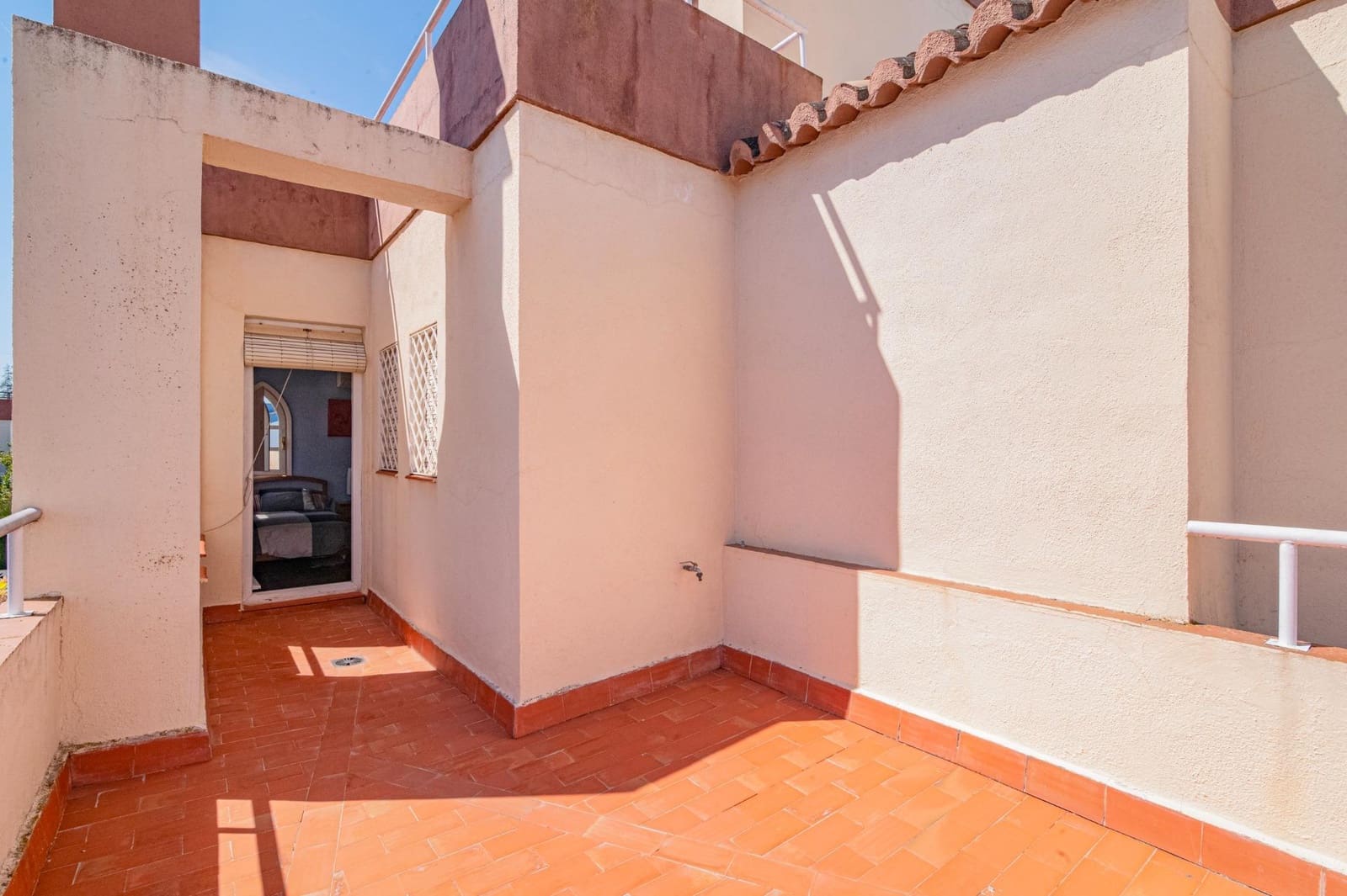 4 bedroom Villa for sale in Albolote with pool garage - € 339,000 (Ref: 9726710)