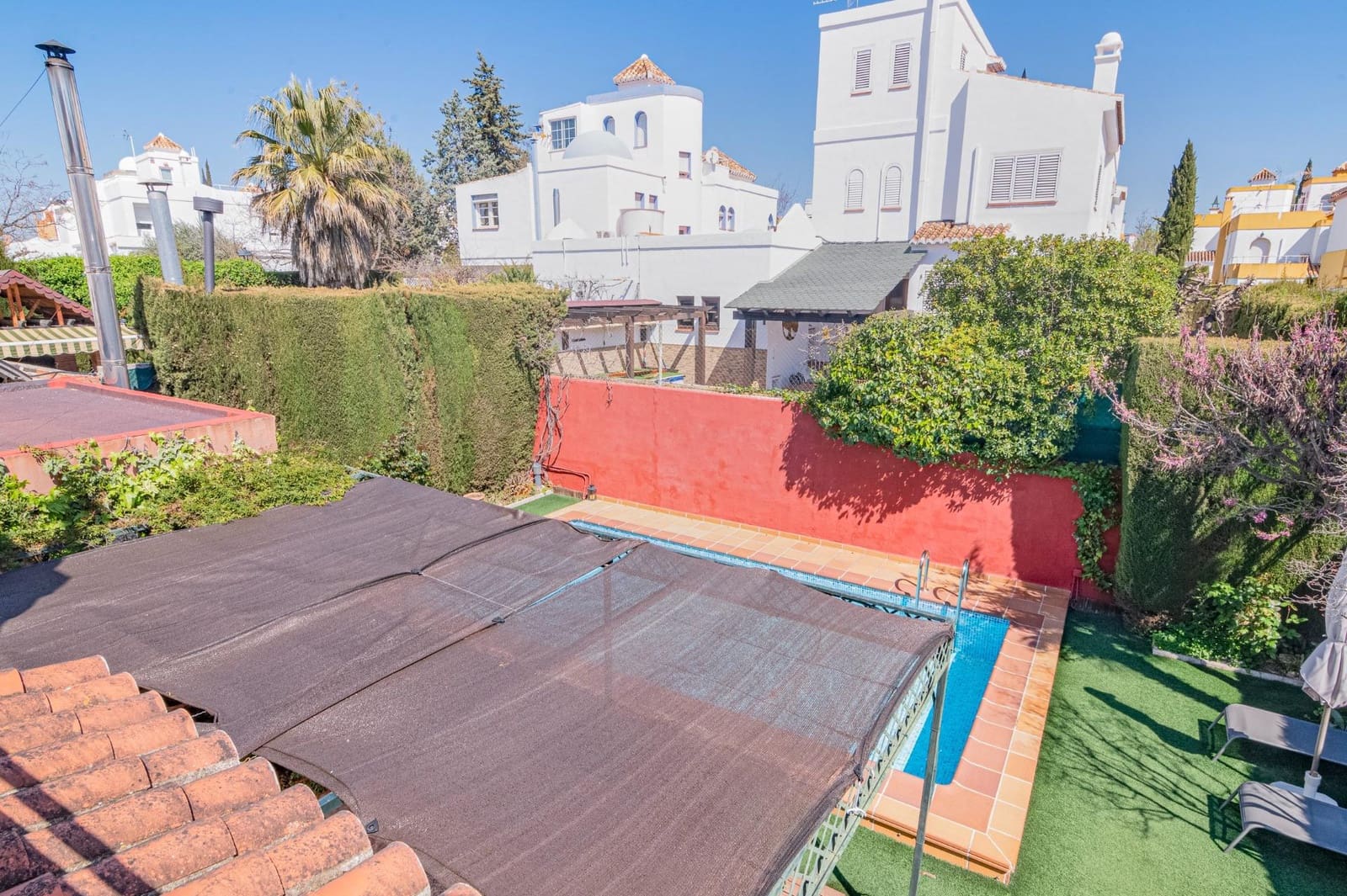 4 bedroom Villa for sale in Albolote with pool garage - € 339,000 (Ref: 9726710)