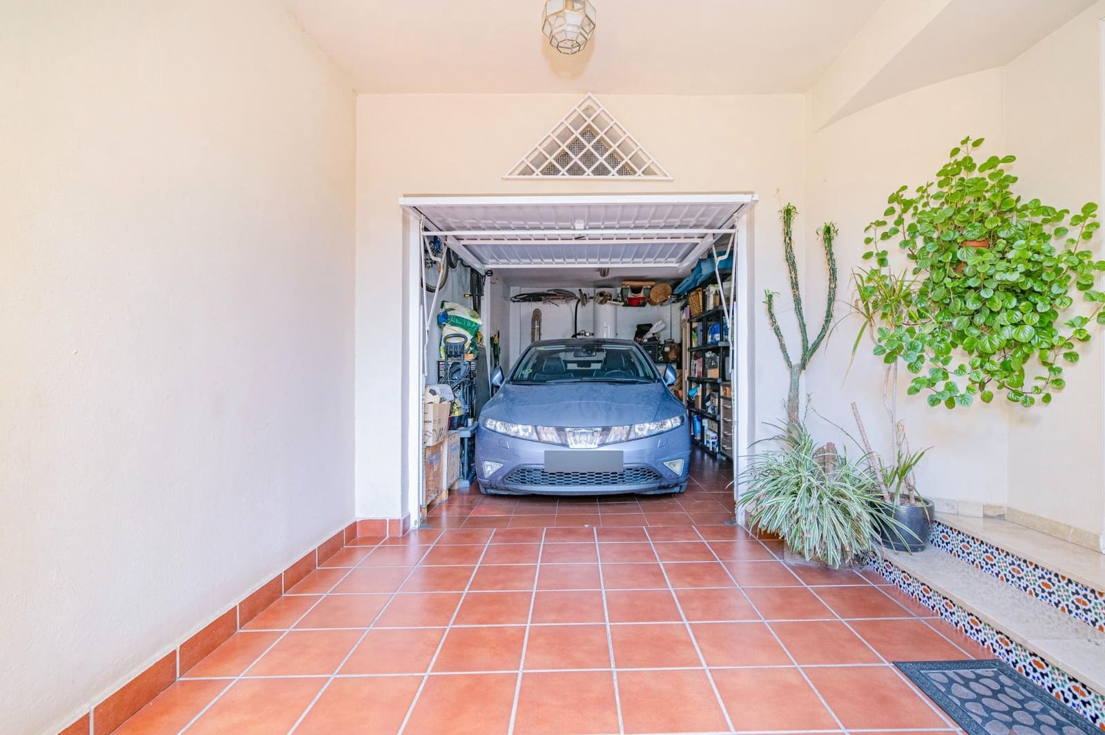 4 bedroom Villa for sale in Albolote with pool garage - € 339,000 (Ref: 9726710)