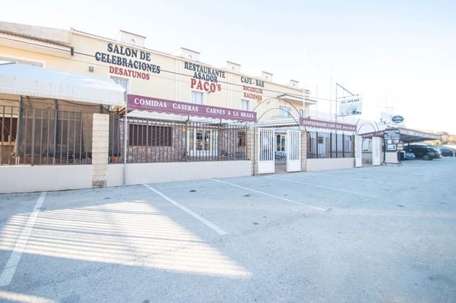 Commercial for sale in Las Vertientes, Cúllar with garage - € 295,000 (Ref: 9735654)