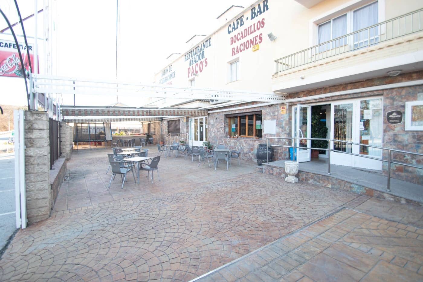 Commercial for sale in Cullar with garage - € 295,000 (Ref: 9735654)