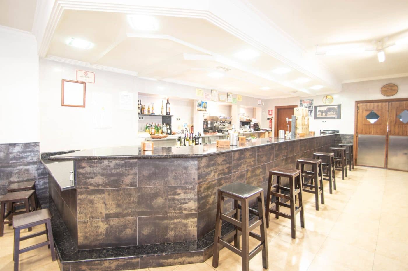 Commercial for sale in Cullar with garage - € 295,000 (Ref: 9735654)