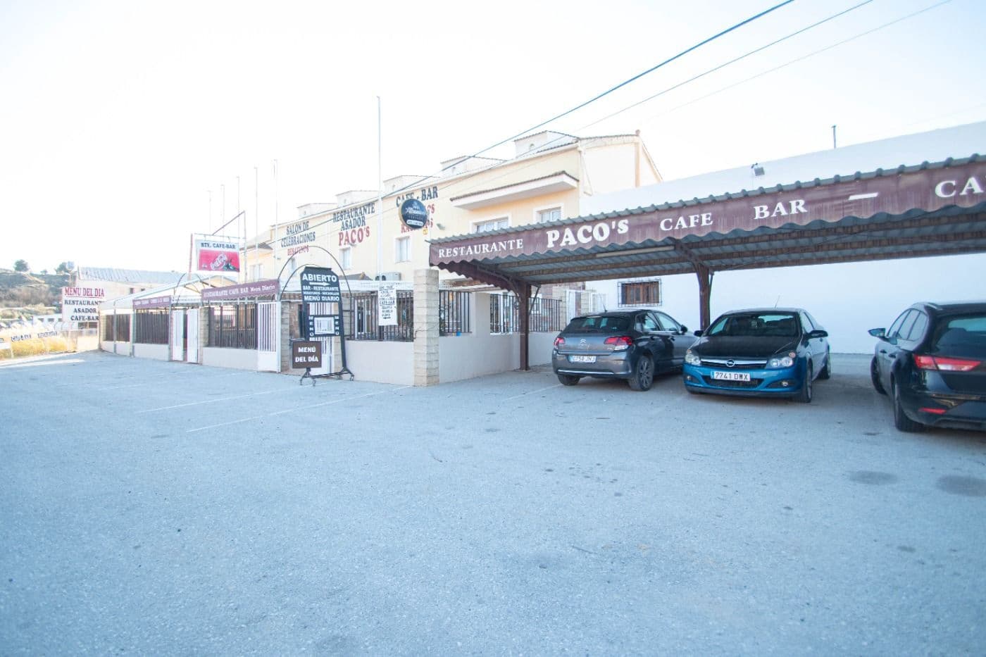 Commercial for sale in Cullar with garage - € 295,000 (Ref: 9735654)