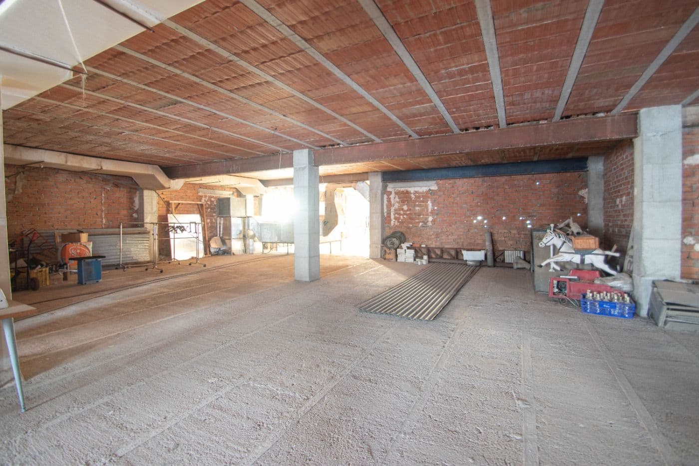 Commercial for sale in Cullar with garage - € 295,000 (Ref: 9735654)