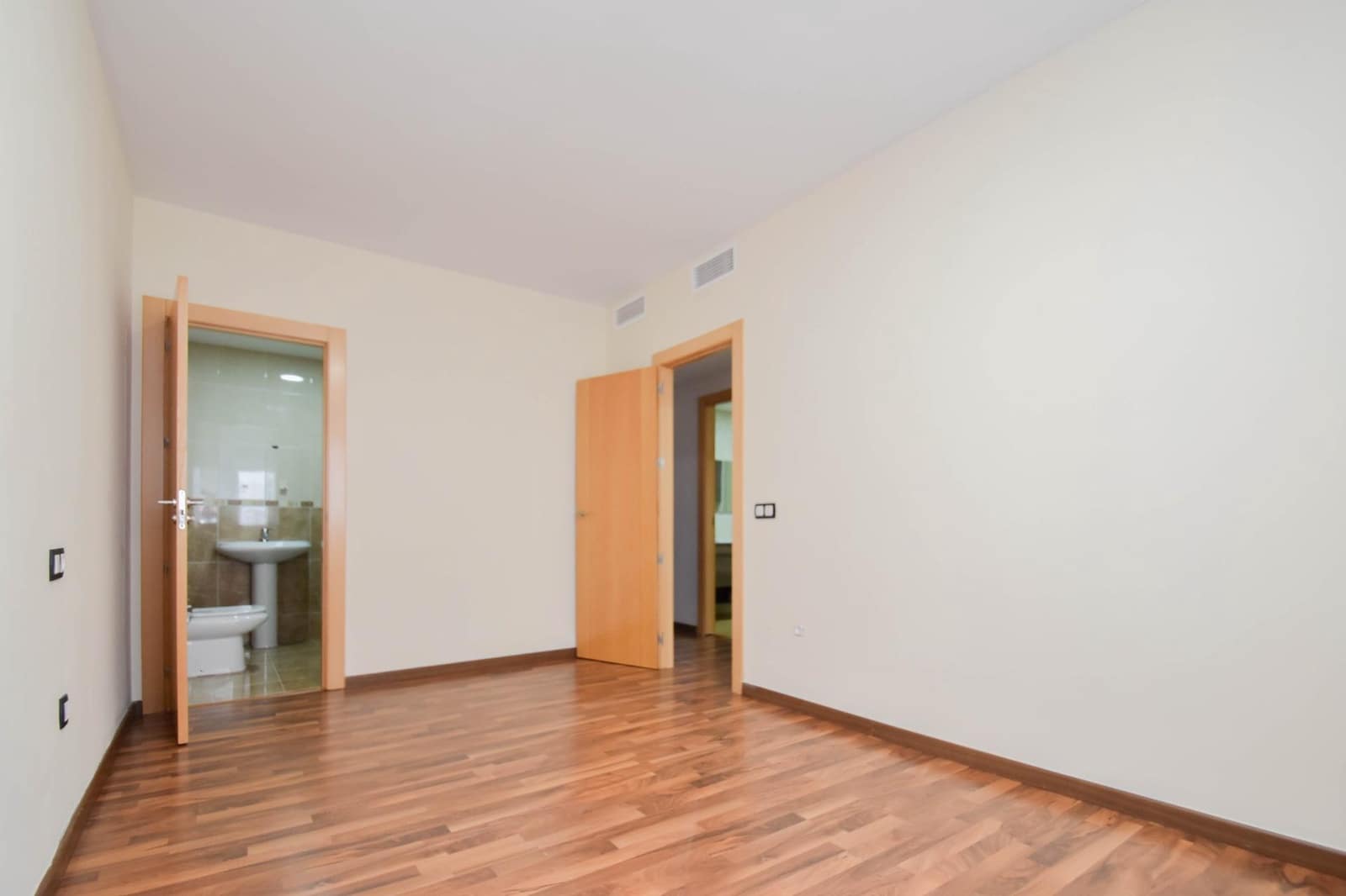 2 soverom Leilighet til salgs i Atarfe med garasje - € 159 000 (Ref: 9748086)