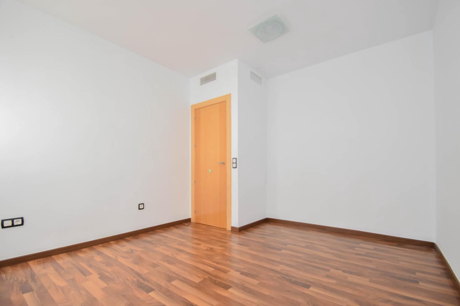 2 soverom Leilighet til salgs i Atarfe med garasje - € 159 000 (Ref: 9748086)