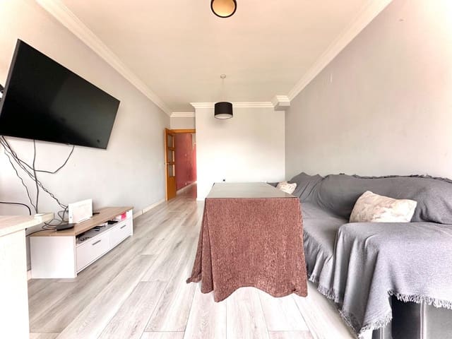 3 bedroom Flat for sale in Cogollos Vega with garage - € 99,990 (Ref: 9748087)