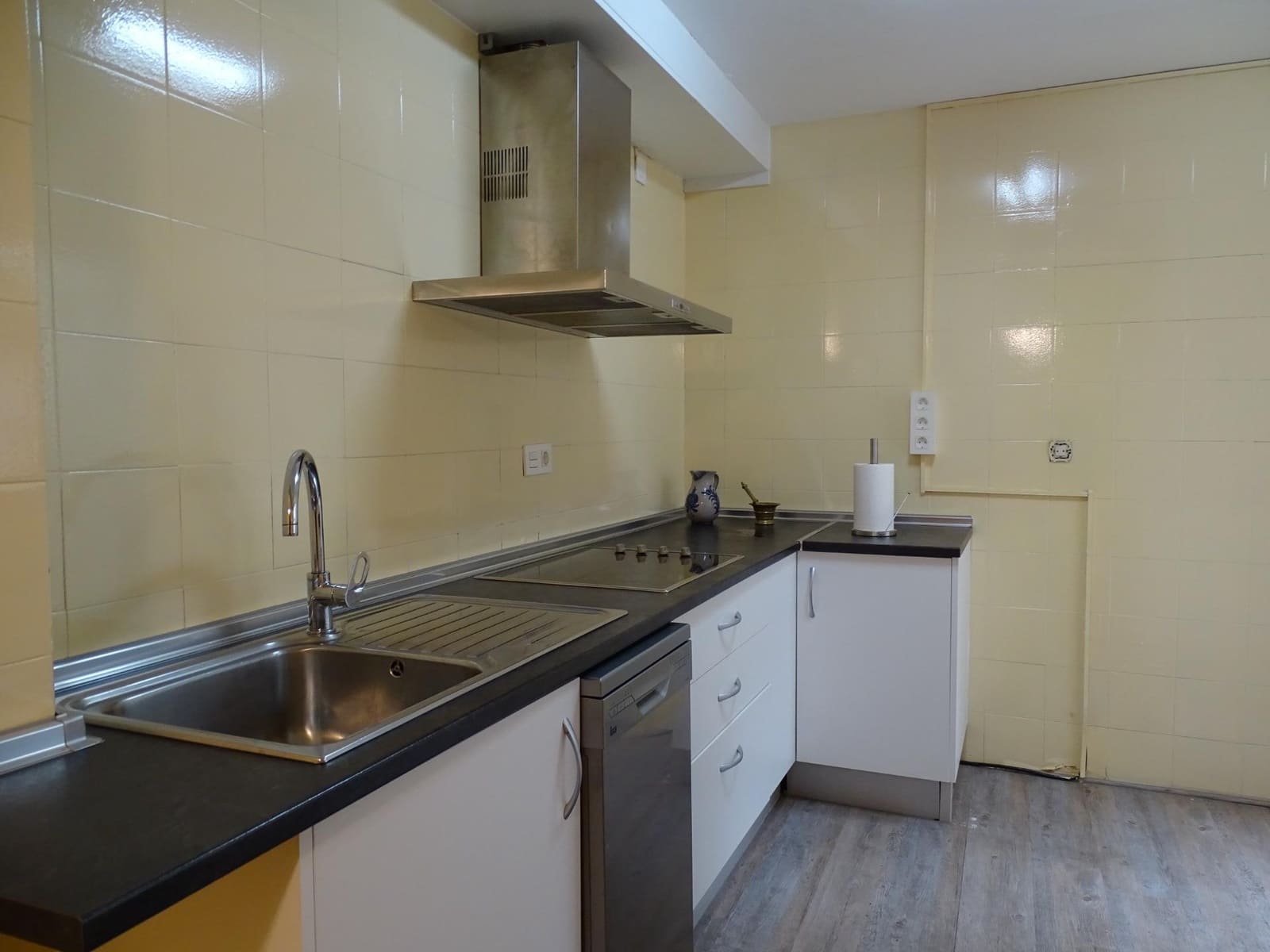 4 bedroom Terraced Villa for sale in Granada city - € 350,000 (Ref: 9755785)