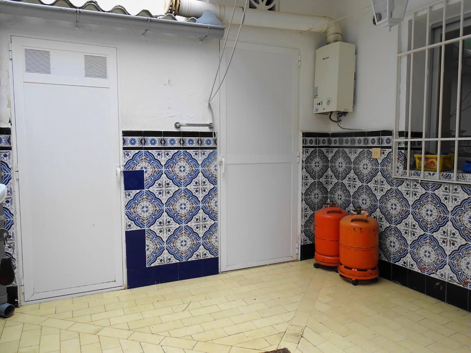 4 bedroom Terraced Villa for sale in Granada city - € 350,000 (Ref: 9755785)