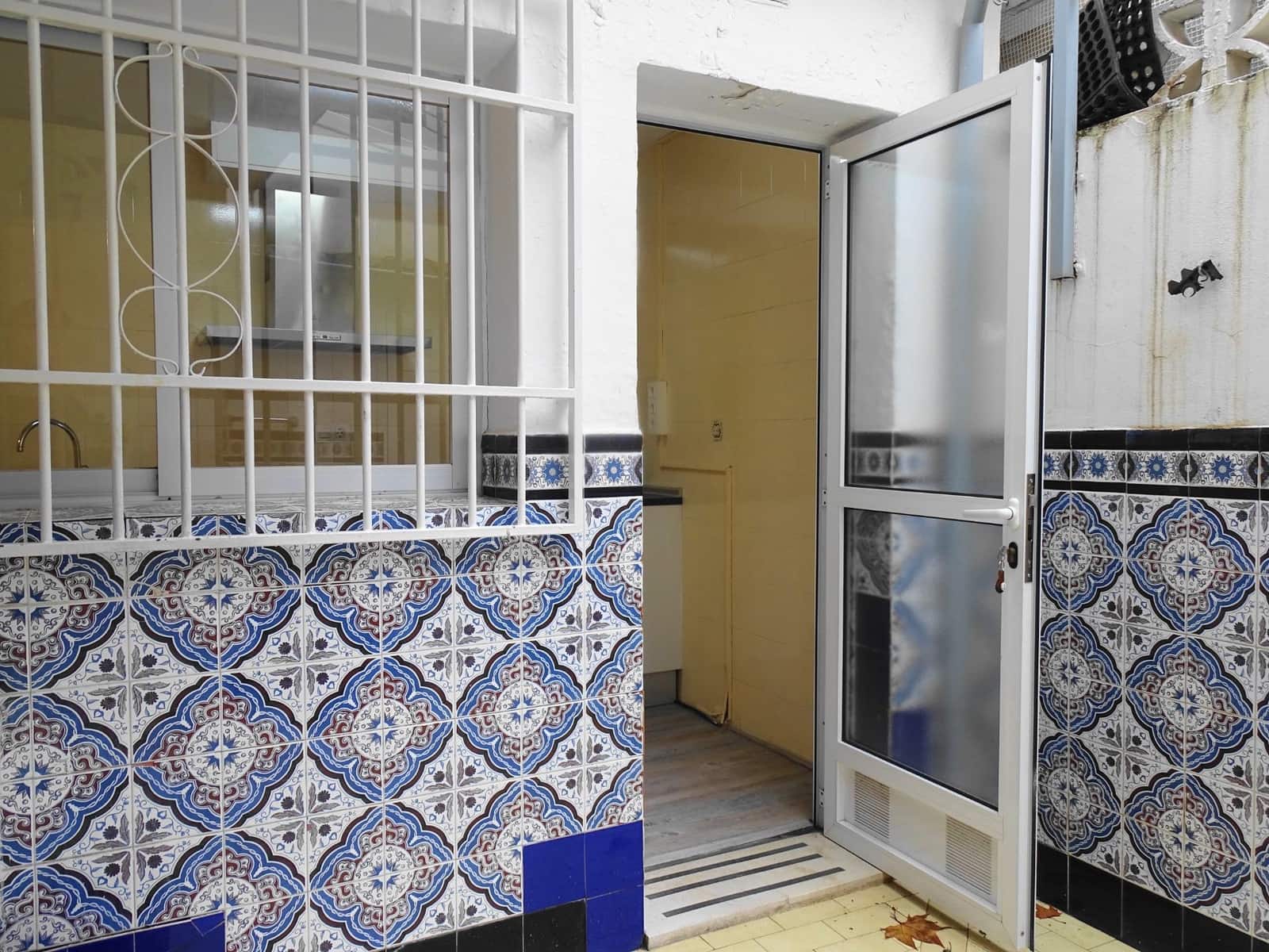 4 bedroom Terraced Villa for sale in Granada city - € 350,000 (Ref: 9755785)