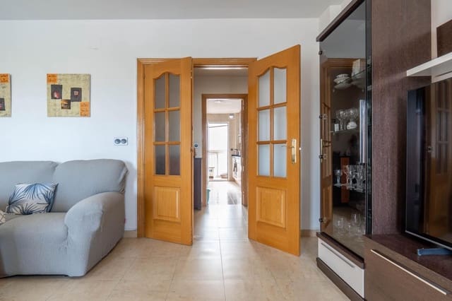 3 bedroom Flat for sale in Cerrillo de Maracena - Periodistas, Granada city with garage - € 240,000 (Ref: 9759044)