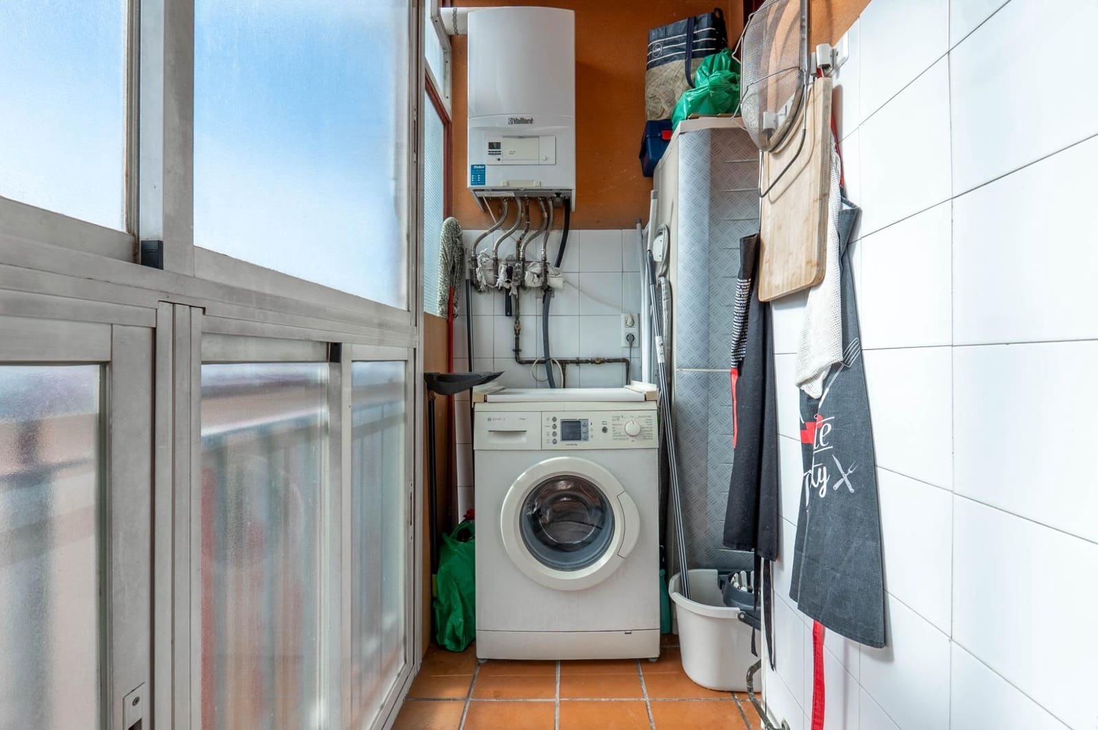 3 bedroom Flat for sale in Granada city with garage - € 240,000 (Ref: 9759044)