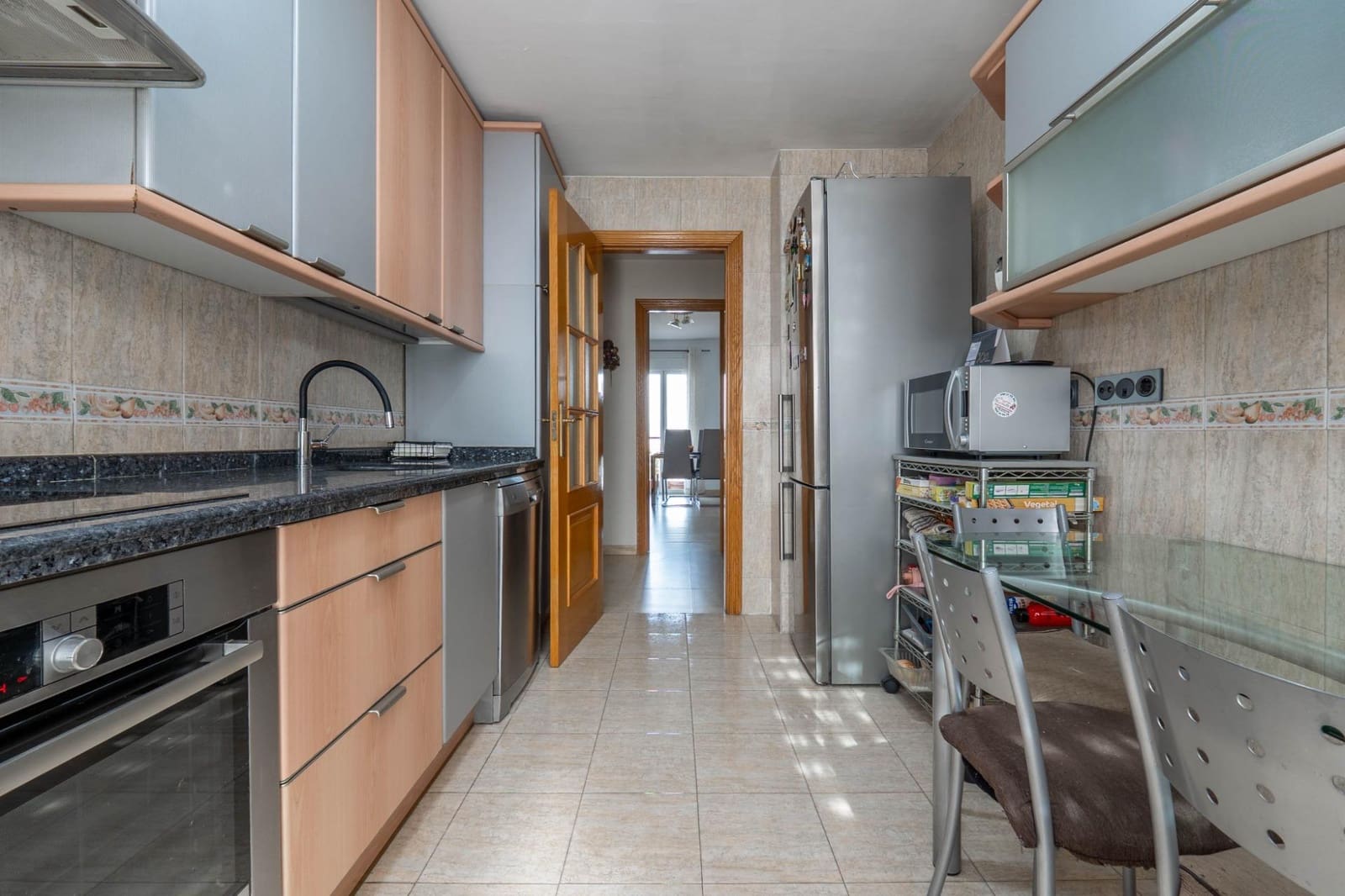 3 bedroom Flat for sale in Granada city with garage - € 240,000 (Ref: 9759044)