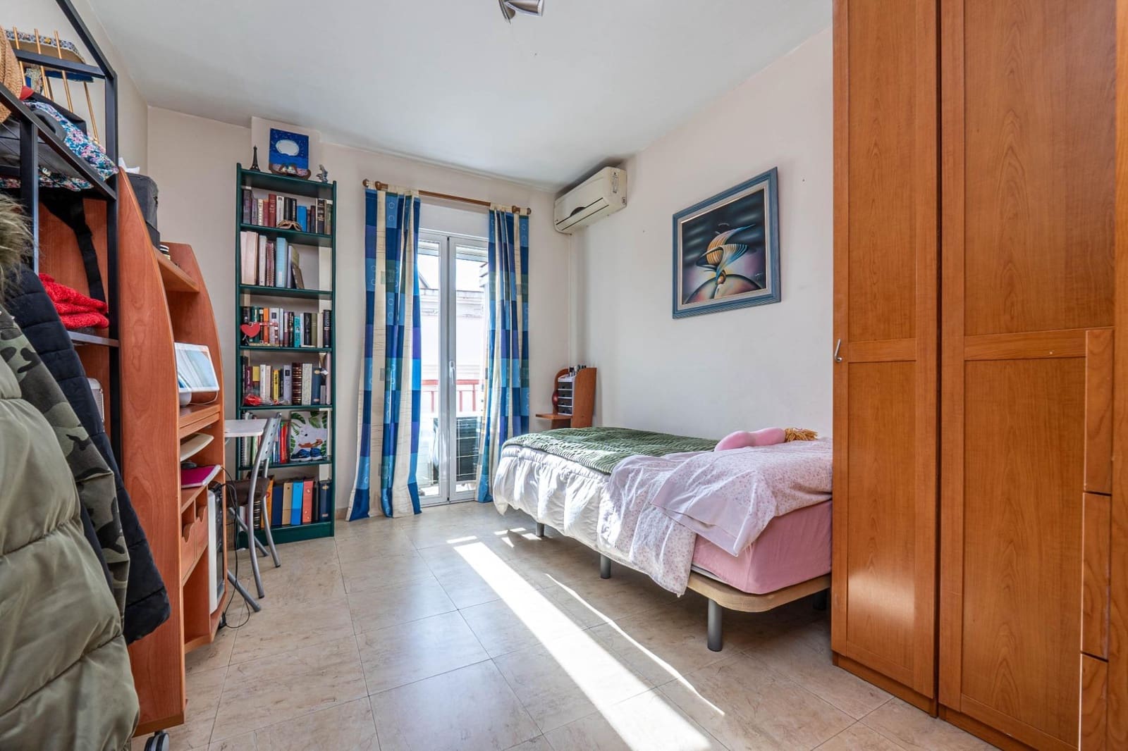 3 bedroom Flat for sale in Granada city with garage - € 240,000 (Ref: 9759044)