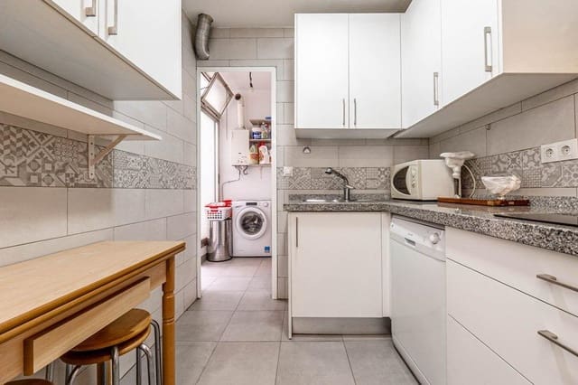 4 soverom Leilighet til salgs i Camino de Ronda - Rosaleda, Granada by - € 255 000 (Ref: 9759045)