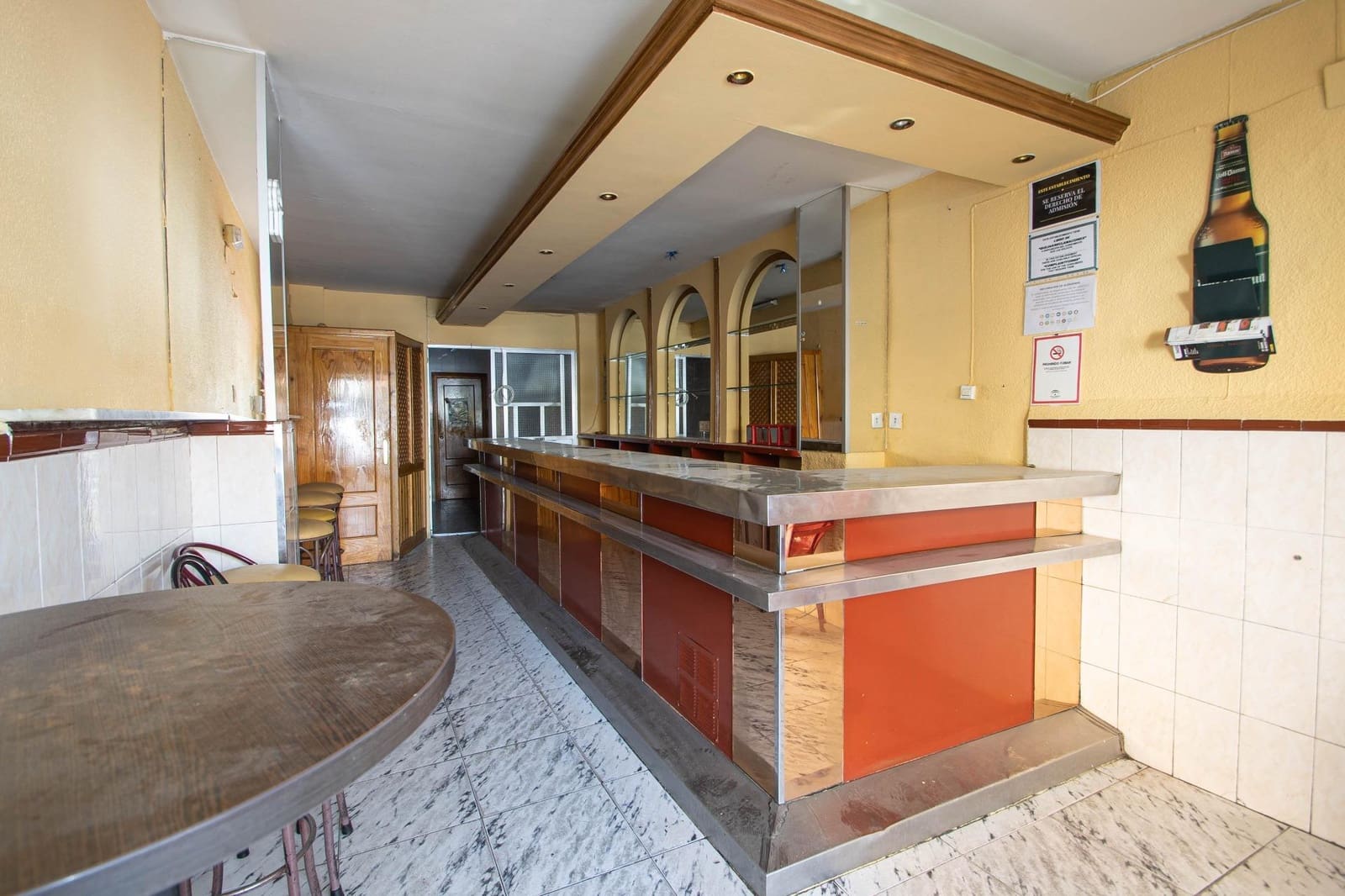 3 soveværelse Erhverv til leje i Granada by - € 500 (Ref: 9762052)