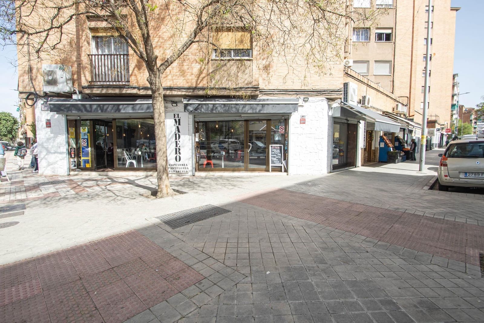 3 soveværelse Erhverv til leje i Granada by - € 500 (Ref: 9762052)